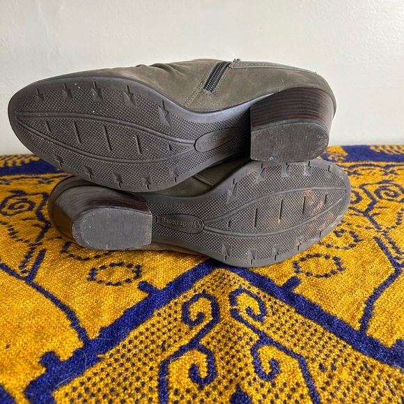 Bare Trap Forest Green Booties sz. 10 - Picture 4 of 5